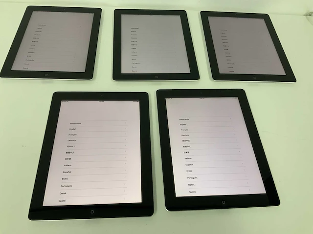 Apple - ipad 2 (wi-fi + 3g gsm) 16 gb zwart (5x) - afbeelding 1 van  3