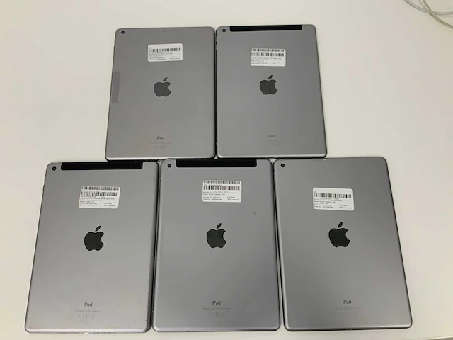 Apple - ipad 6 32gb space gray + ipad 5 32gb space gray (5x) - afbeelding 5 van  5