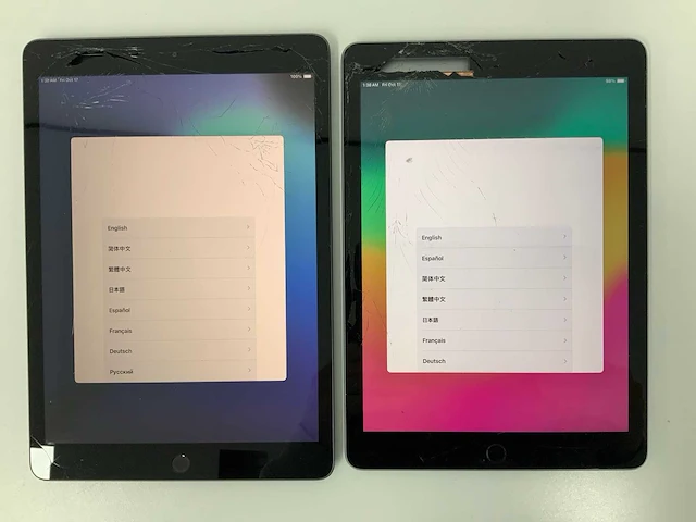 Apple - ipad 6 + 7 wifi 32gb space gray mr7f2nf/a + mw742nf/a - afbeelding 1 van  3