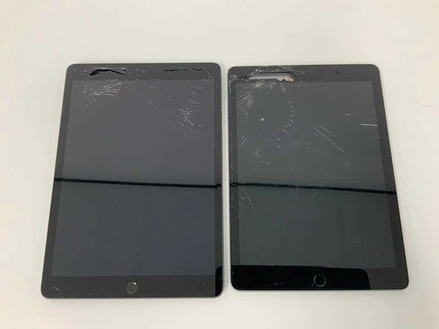 Apple - ipad 6 + 7 wifi 32gb space gray mr7f2nf/a + mw742nf/a - afbeelding 2 van  3