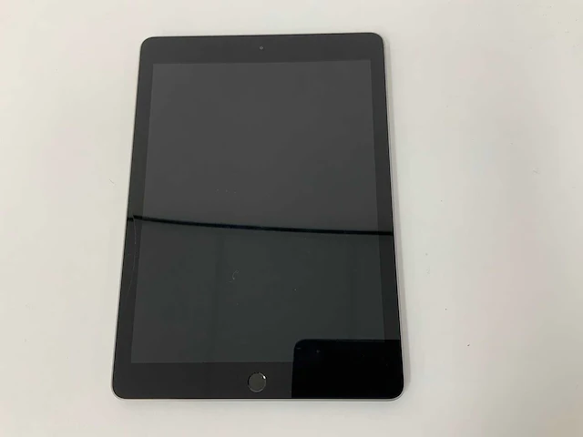 Apple - ipad 6 wifi 32gb space gray mr7f2nf/a - afbeelding 3 van  4