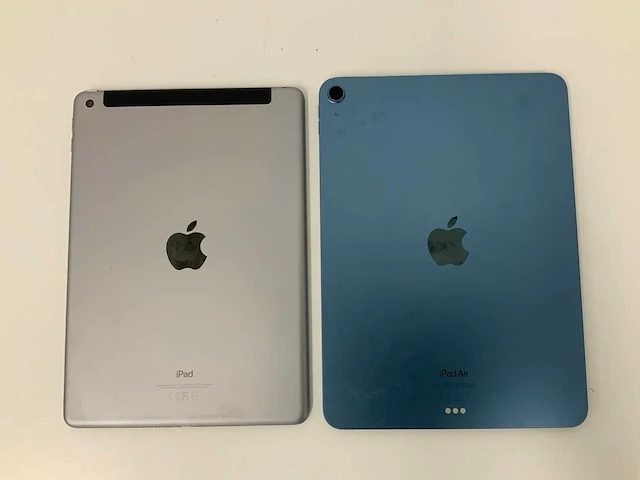 Apple - ipad air 5 wifi 64gb blue & ipad 6 wifi+cellular 32gb space gray (2x) - afbeelding 2 van  2