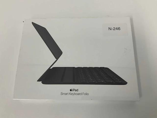 Apple - ipad air(4e, 5e generatie) & ipad pro 11-inch(1e, 2e, 3e generatie) smart qwertz keyboard folio black - afbeelding 1 van  2