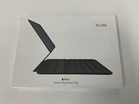 Apple - ipad air(4e, 5e generatie) & ipad pro 11-inch(1e, 2e, 3e generatie) smart qwertz keyboard folio black - afbeelding 1 van  2