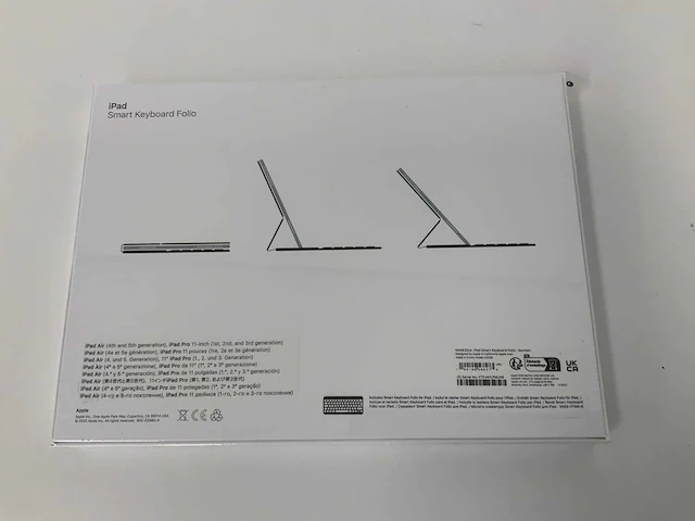 Apple - ipad air(4e, 5e generatie) & ipad pro 11-inch(1e, 2e, 3e generatie) smart qwertz keyboard folio black - afbeelding 2 van  2