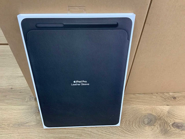 Apple - ipad pro 12.9-inch leather sleeve black (20x) - afbeelding 1 van  4