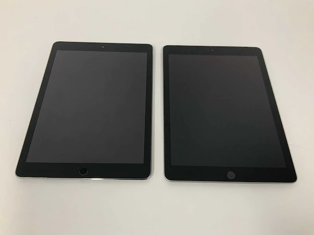 Apple - ipad pro (2016): wi-fi + cellular, 128gb, space gray (x2) - afbeelding 2 van  3
