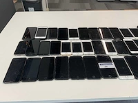 Apple - iphone - mobiele telefoon - afbeelding 2 van  6