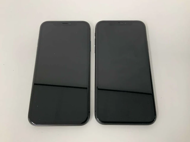 Apple - iphone 11 64gb black (2x) - afbeelding 2 van  3