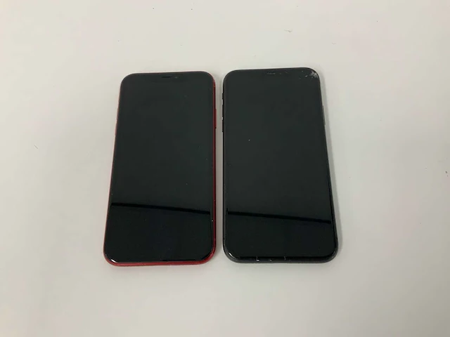 Apple - iphone 11 64gb (product)red/black (2x) - afbeelding 2 van  3