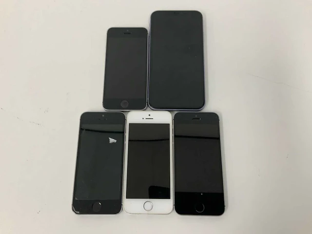 Apple - iphone 11 64gb purple & iphone se 16/32/64gb fmi (5x) - afbeelding 2 van  3
