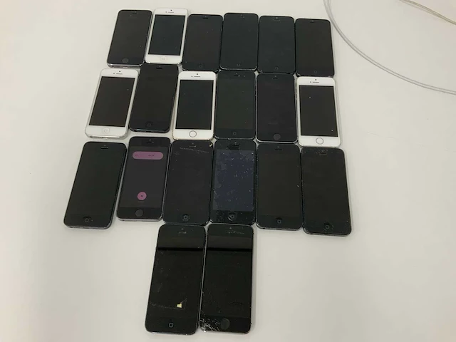 Apple - iphone 5/5s 16gb space gray/gold/silver (5x) - afbeelding 2 van  3