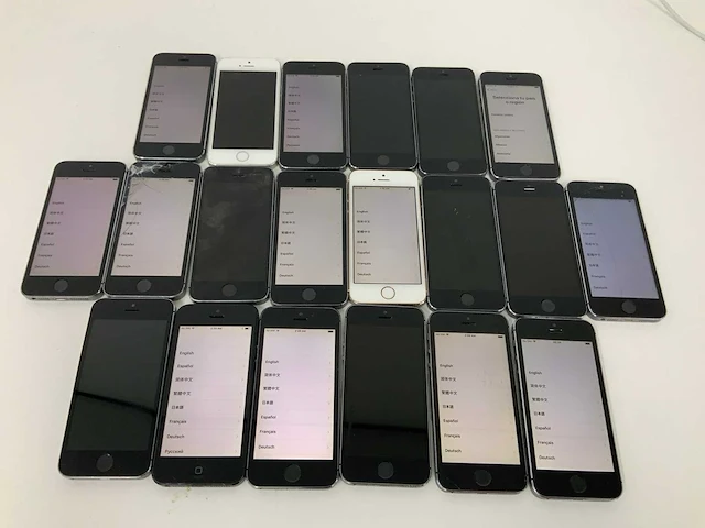 Apple - iphone 5s 16gb space gray/silver/gold (20x) - afbeelding 1 van  3