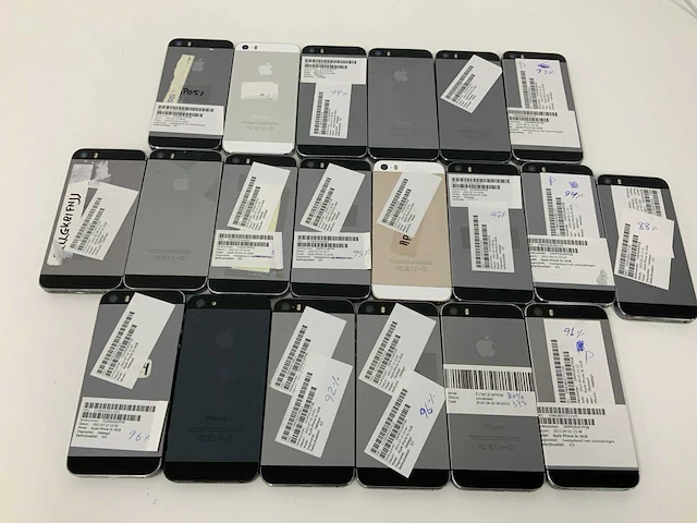 Apple - iphone 5s 16gb space gray/silver/gold (20x) - afbeelding 2 van  3