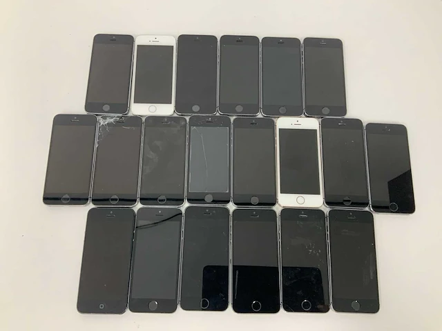 Apple - iphone 5s 16gb space gray/silver/gold (20x) - afbeelding 3 van  3