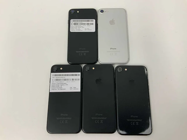 Apple - iphone 7 32gb black/white (5x) - afbeelding 3 van  3
