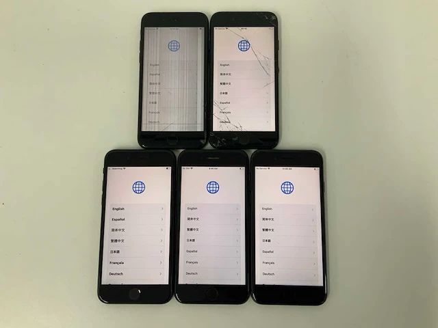 Apple - iphone 7/8/se 32/64gb black fmi (5x) - afbeelding 1 van  3