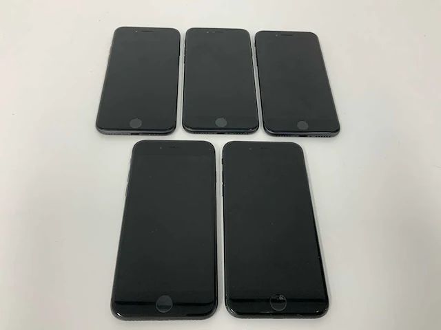 Apple - iphone 8 64gb black (5x) - afbeelding 1 van  2