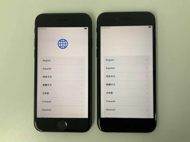 Apple - iphone 8 64gb space gray + iphone se(2020) 2nd gen 128gb black (2x) - afbeelding 1 van  3