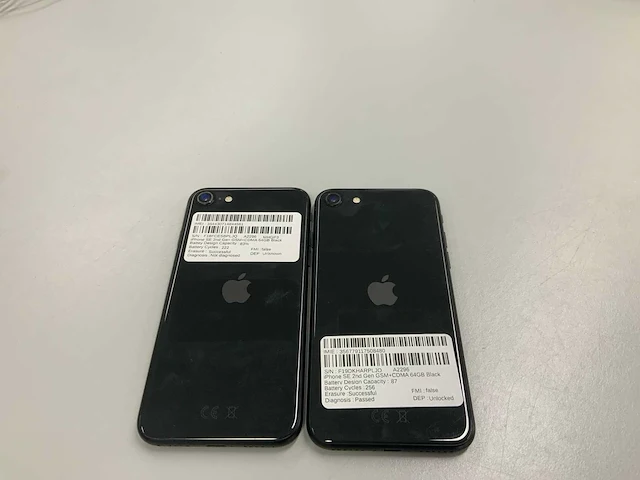 Apple - iphone se 2nd gen 64gb black (2x) - afbeelding 3 van  3
