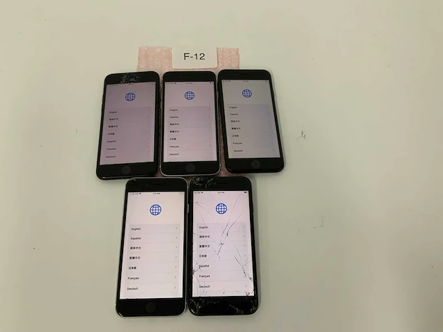 Apple - iphone se 2nd gen 64gb black/white (5x) - afbeelding 1 van  3