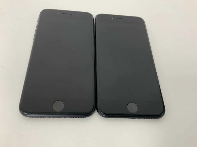 Apple - iphone se 2nd gen(2020) 64gb black (2x) - afbeelding 2 van  3