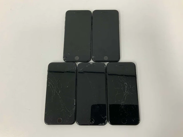 Apple - iphone se 2nd gen(2020) 64gb black (5x) - afbeelding 1 van  2