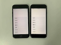 Apple - iphone se(2020) 2nd gen 64gb black (2x) - afbeelding 1 van  3