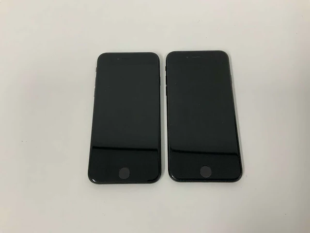 Apple - iphone se(2020) 2nd gen 64gb black (2x) - afbeelding 2 van  3