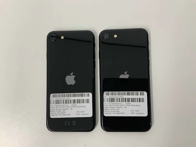 Apple - iphone se(2020) 2nd gen 64gb black (2x) - afbeelding 3 van  3