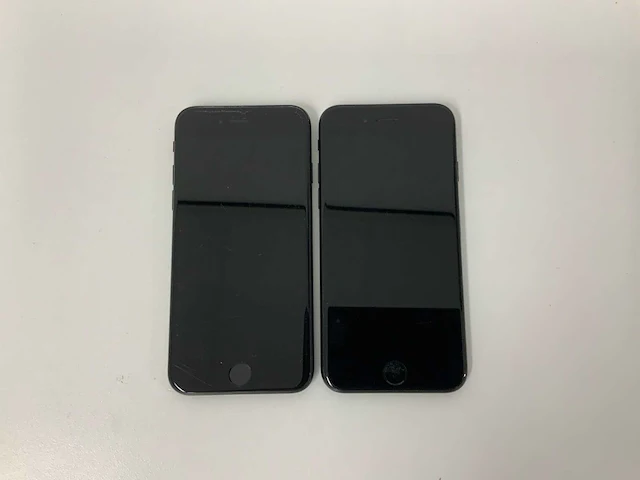 Apple - iphone se(2020) 2nd gen 64gb black (2x) - afbeelding 2 van  3