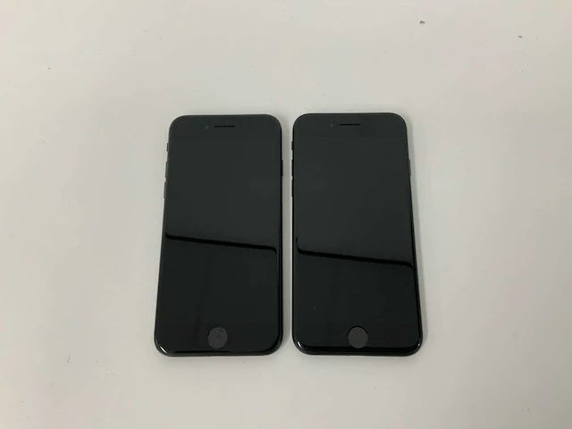 Apple - iphone se(2020) 2nd gen 64gb black (2x) - afbeelding 2 van  3