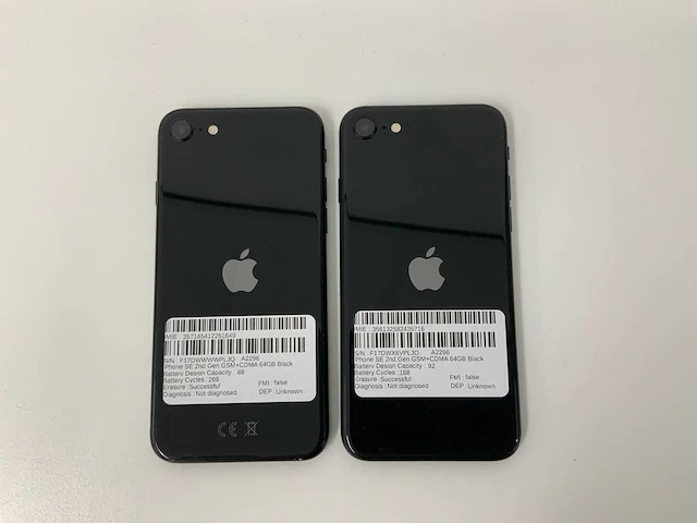Apple - iphone se(2020) 2nd gen 64gb black (2x) - afbeelding 3 van  3