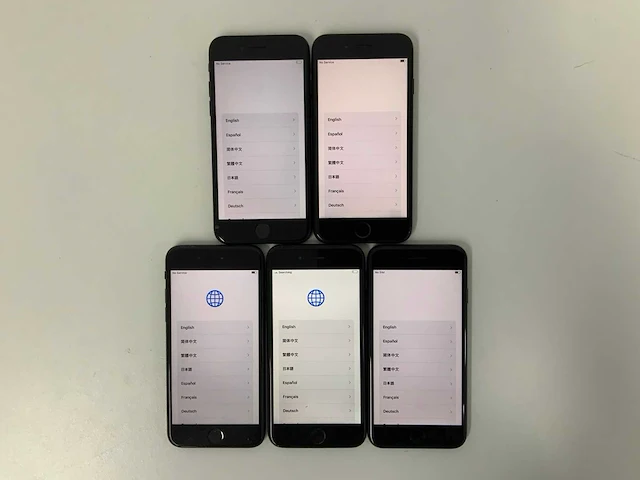 Apple - iphone se(2020) 2nd gen 64gb black (5x) - afbeelding 1 van  3