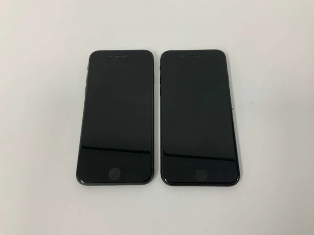 Apple - iphone se(2020) 2nd gen 64gb black + iphone 8 64gb space gray (2x) - afbeelding 2 van  3
