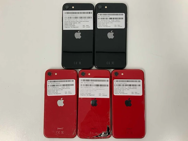 Apple - iphone se(2020) 2nd gen 64gb black/red (5x) - afbeelding 3 van  3