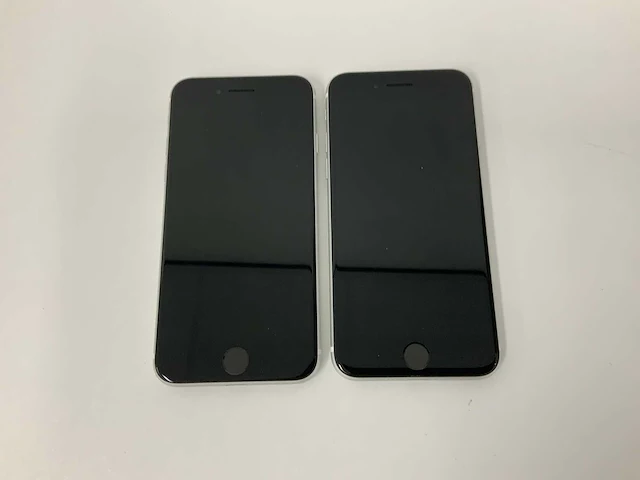 Apple - iphone se(2020) 2nd gen 64gb white (2x) - afbeelding 2 van  3