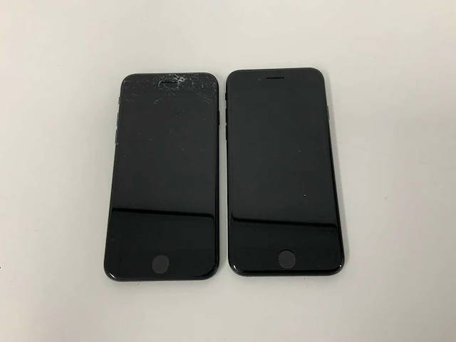 Apple - iphone se(2022) 3rd gen 64gb midnight (2x) - afbeelding 2 van  3