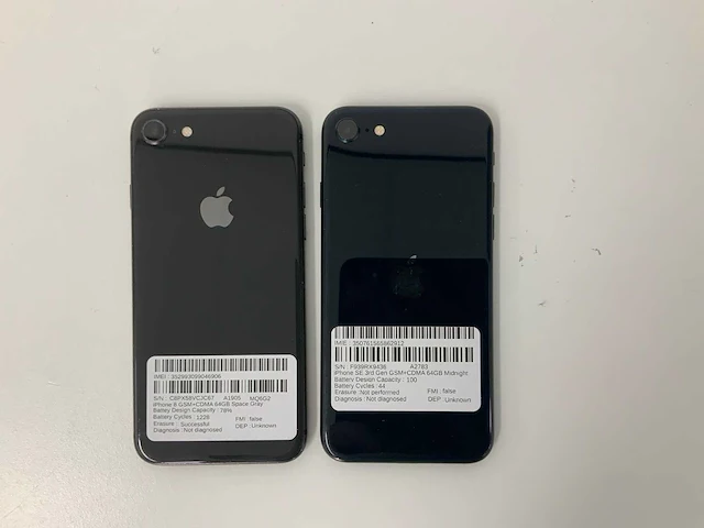 Apple - iphone se(2022) 3rd gen 64gb midnight & iphone 8 64gb space gray (2x) - afbeelding 3 van  3