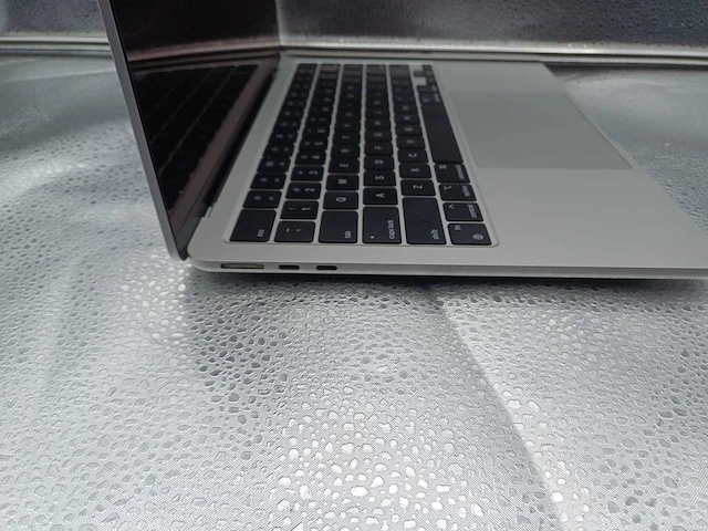 Apple - macbook air m2 - laptop - afbeelding 3 van  8