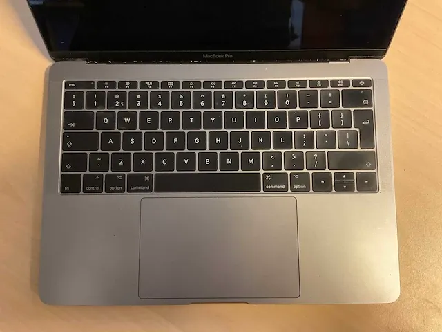 Apple - macbook pro - laptop - afbeelding 2 van  6