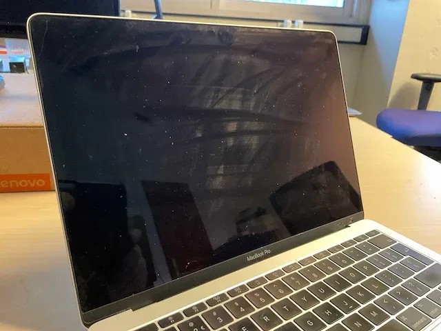 Apple - macbook pro - laptop - afbeelding 6 van  8