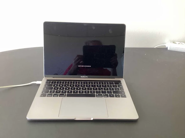 Apple - macbook pro a1706 - 13,3 i7-6567u cpu @ 3.30ghz - afbeelding 6 van  8