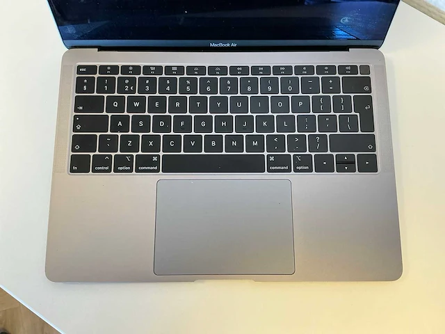Apple - macbookair8,1 - laptop - afbeelding 2 van  6