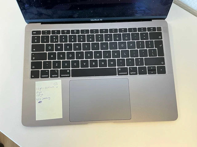 Apple - macbookair8,2 - laptop - afbeelding 2 van  6