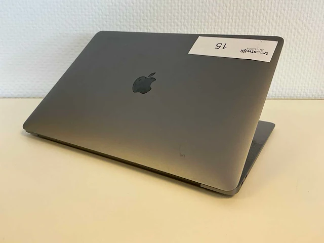Apple - macbookair8,2 - laptop - afbeelding 4 van  6