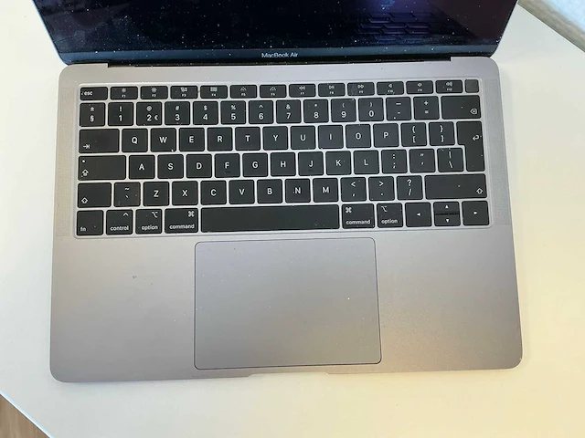Apple - macbookair8,2 - laptop - afbeelding 2 van  5