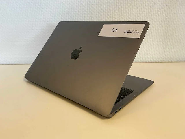 Apple - macbookair8,2 - laptop - afbeelding 3 van  5