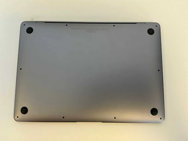 Apple - macbookair8,2 - laptop - afbeelding 4 van  5
