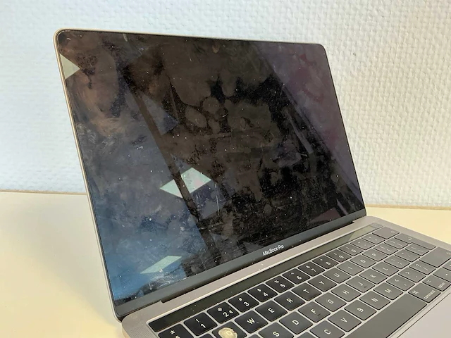 Apple - macbookpro13,2 (13 inch) - laptop - afbeelding 3 van  6